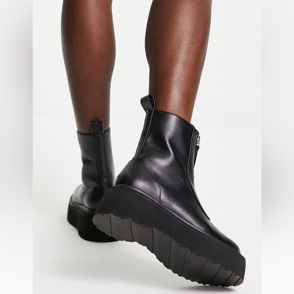 ASOS chunky zipper black leather boot booties size 5/35 the row lookalike - Picture 3 of 9